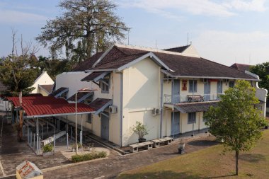 Benteng Vreadburg Müzesi, Endonezya tarihinin koloni döneminde sergilendiği bir müzedir. Malioboro sokağına yakın bir yerde. Yogyakarta, Endonezya - 2 Ağustos 2023