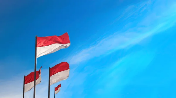 Αυγούστου 1945 Ινδονησιακές Σημαίες Φόντο Τον Ουρανό Έννοια Ημέρα Ανεξαρτησίας — Φωτογραφία Αρχείου