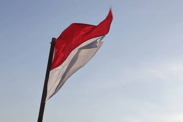 Agosto 1945 Banderas Indonesias Contra Fondo Del Cielo Concepto Del — Foto de Stock