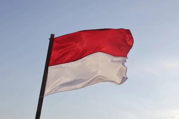 Augusti 1945 Indonesiska Flaggor Mot Himlen Bakgrund Begreppet Självständighetsdag — Stockfoto