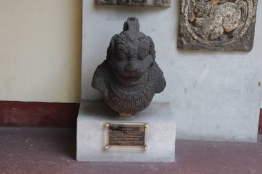 Sonobudoyo Müzesi 'ndeki Arca heykeli. Bu heykel antik çağlarda Hindular ve Budistler tarafından ibadet için kullanıldı. Yogyakarta, Endonezya - 21 01 2023.