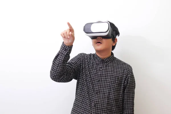 Portret Van Aziatische Man Zwart Geruit Shirt Met Virtual Reality Stockafbeelding