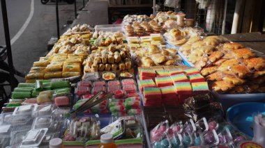 Renkli Jajanan Pasar Sokağı Yiyecek Ekranı