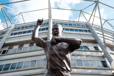 Newcastle UK: 8 Haziran 2024: Stadyum dışında St.James Park NUFC Alan Shearer Bronz Newcastle United efsanesi