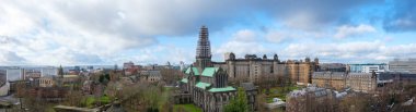 Glasgow İskoçya: 12 Şubat 2024: Glasgow şehri katedralli gökyüzü manzarası