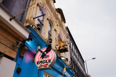 Newcastle on Tyne UK: 19 Şubat 2024: The Eagle 'ın dışı insansız. Newcastle 'daki ünlü LGBTQ barı