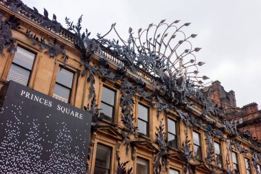 Glasgow İskoçya: 11 Şubat 2024: Buchanan Caddesi 'ndeki Princes Square alışveriş merkezi