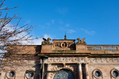 Glasgow İskoçya: 12 Şubat 2024 Briggait mimari detayları güneşli sabahlarda dış görünüş