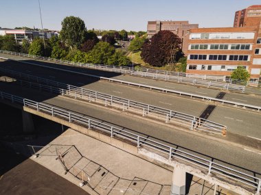 Gateshead UK: 10 Mayıs 2025: Gateshead Otoyolu (A167) üstgeçidi