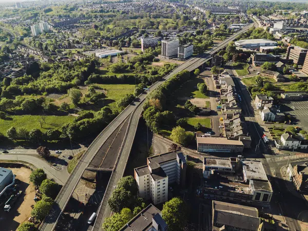 Gateshead UK: 10 Mayıs 2025: Gateshead Otoyolu (A167) İHA ile Sunny Day hava görüntüsü