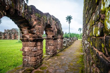 Encarnacion, Paraguay 'daki eski Santisima Trinidad manastırı kalıntıları..