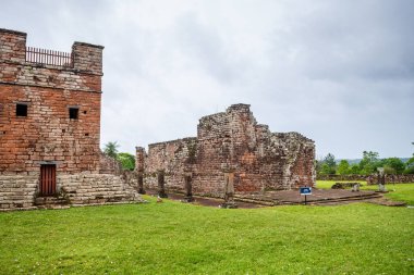 Encarnacion, Paraguay 'daki eski Santisima Trinidad manastırı kalıntıları..