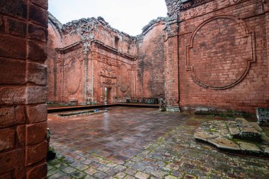 Encarnacion, Paraguay 'daki eski Santisima Trinidad manastırı kalıntıları..