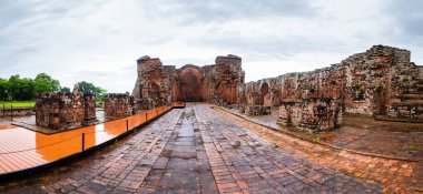 Encarnacion, Paraguay 'daki eski Santisima Trinidad manastırı kalıntıları..