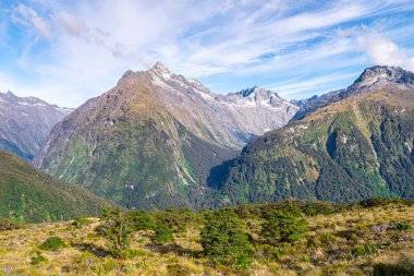 Yeni Zelanda 'daki Fiordland Ulusal Parkı manzarası