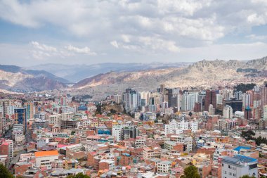 La paz, Bolivya. 14 Ekim 2023: La Paz şehrinin panoramik manzarası, Bolivya