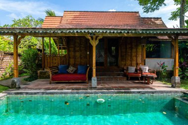 Ubud, Endonezya. 13 Mart 2023: Ubud, Endonezya 'daki balerin lüks villa manzarası
