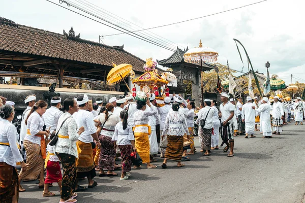 Bud Bali Februari 2023 Balinese Dorpelingen Gaan Processie Naar Een — Stockfoto