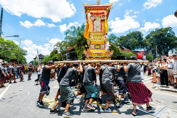 Ubud Indonesien Mars 2023 Balinesisk Begravningsceremoni Pågår Framför Ubud Palatset — Stockfoto