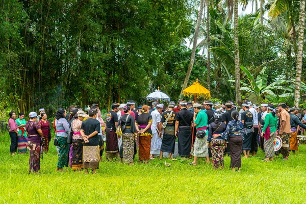 Ubud Indonésie Mars 2023 Cérémonie Funéraire Balinaise Dans Petit Village Photo De Stock
