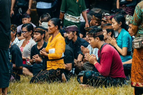 Ubud Indonésie Mars 2023 Cérémonie Funéraire Balinaise Dans Petit Village Images De Stock Libres De Droits
