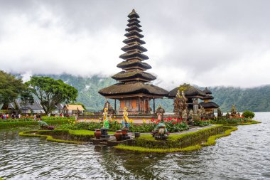 Endonezya, Bali 'deki Pura ulun danu beratan tapınağı manzarası