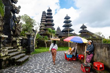 besakih, bali. 9 Mart 2023: Bali 'deki pura besakih kompleksi görüşü, 