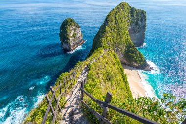 Nusa Penida, Endonezya 'daki Kelingking plajının muhteşem manzarası