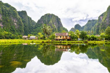Endonezya, Sulawesi 'deki güzel ramang ramang kasabası