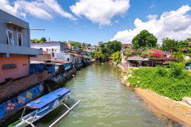 Labuan bajo limanı, Endonezya manzarası