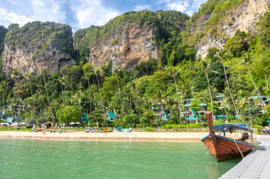  Krabi, Tayland 'da güzel bir sahil.