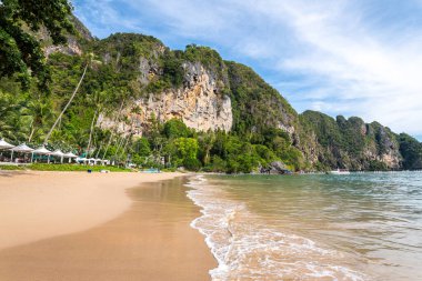  Krabi, Tayland 'da güzel bir sahil.