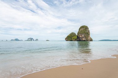  Krabi, Tayland 'da güzel bir sahil.