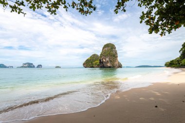  Krabi, Tayland 'da güzel bir sahil.
