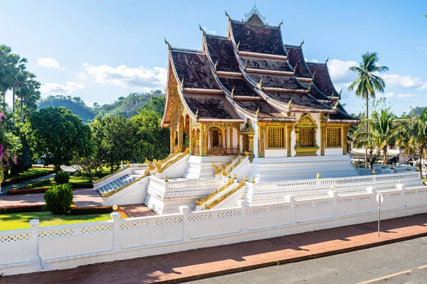 Luang Prabang şehrinin sokak manzarası, laos
