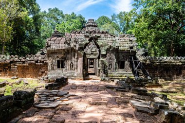 Muhteşem Angkor Wat tapınağının içinde, Kamboçya