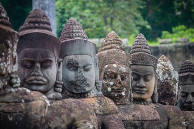 Muhteşem Angkor Wat tapınağının içinde, Kamboçya