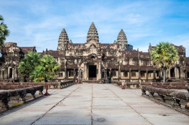 Muhteşem Angkor Wat tapınağının içinde, Kamboçya