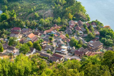 Laos 'taki Nong Khiaw kırsalında.