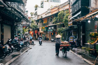 hanoi, vietnam. 4 Haziran 2023: Hanoi eski mahallesinde yerel işletme