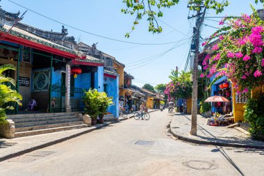 Hey, Vietnam 'da. 16 Haziran 2023: Eski bir kasaba, Vietnam 'ın sokak manzarası