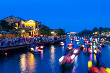 Hey, Vietnam 'da. 16 Haziran 2023: Eski bir kasaba, Vietnam 'ın sokak manzarası