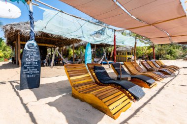 Arugam Körfezi, Sri Lanka. 20 Ağustos, 2023: Arugam Körfez Kasabası sörf kampı