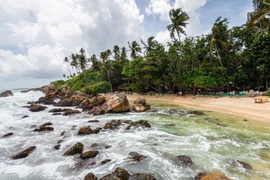 Mirissa plajının panoramik manzarası, Sri Lanka