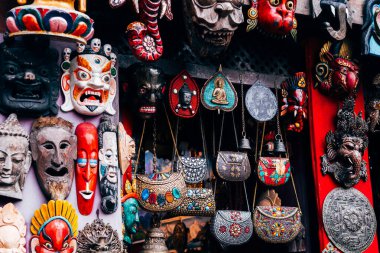 Nepal el sanatları bir mağazada sergilenir
