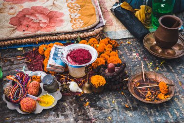Kathmandu Caddesi 'nde teklif sunmaya hazır olun. 
