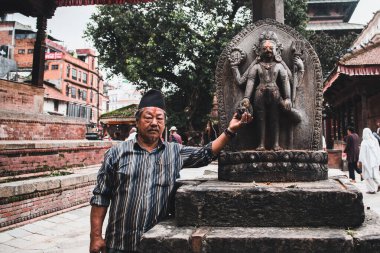 kathmandu, nepal. 25 Ağustos, 2023: Kathmandu 'nun eski şehir manzarası