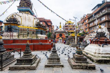 kathmandu, nepal. 25 Ağustos, 2023: Nepal stili stupa, Kathmandu, Nepal