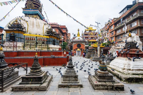 kathmandu, nepal. 25 Ağustos, 2023: Nepal stili stupa, Kathmandu, Nepal
