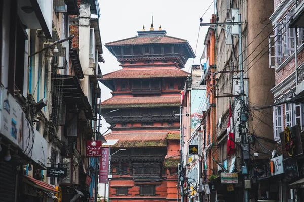 kathmandu, nepal. 25 Ağustos, 2023: Kathmandu 'nun eski şehir manzarası